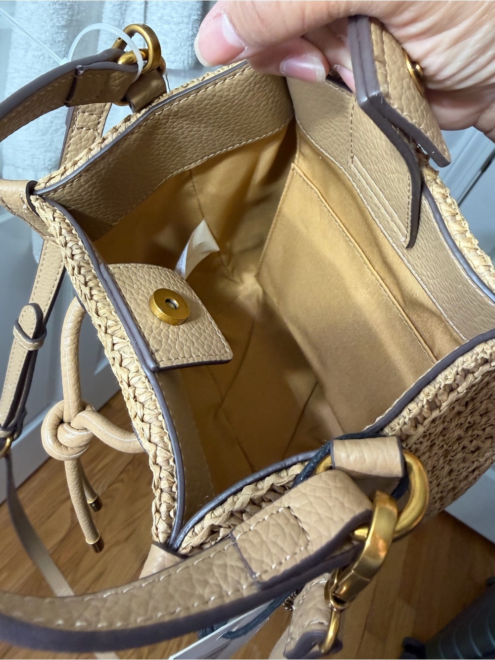 Steve Madden Straw Bucket Bag Shell Embellished Crossbody Latte Woven Beach Boho - Picture 8 of 10